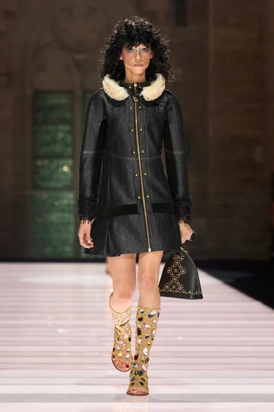 Look 22